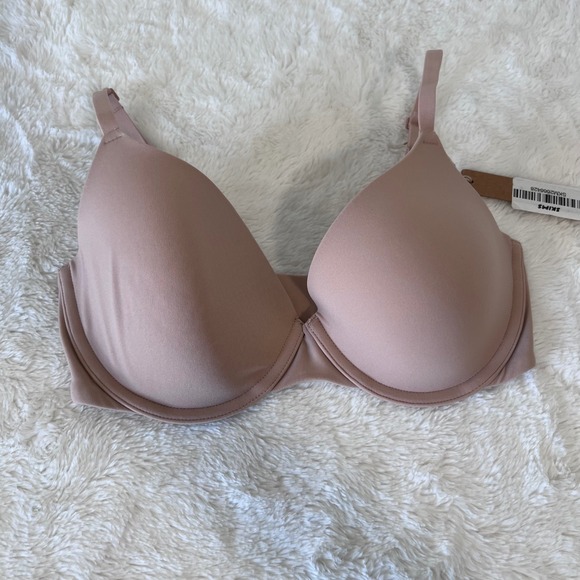 SKIMS Other - Skims Fits Everybody T-Shirt Bra Mica Tan Underwire 32D NWT
